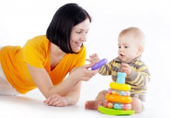 10 месяцев ребенку, что уже умеет малыш: об 11 навыках крохи расскажет педиатр