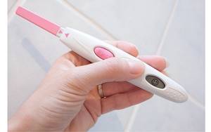Чем может быть вызвана задержка менструации на 3-5 дней, если тест отрицательный