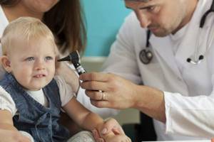 Гнойный отит у ребенка: педиатр, к.м.н. о 5 правилах антимикробной терапии