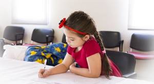Как правильно держать ручку при письме: 6 секретов от детского психолога, как научить ребёнка