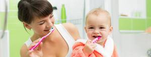 Когда начинать чистить зубы ребёнку и как правильно это делать: 9 главных вопросов и ответы врача-педиатра
