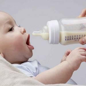 Козье молоко для грудничков: 8 плюсов и 3 главных минуса, 5 правил употребления от врача