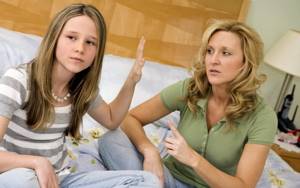Кризис подросткового возраста: 3 группы симптомов, 12 советов для родителей