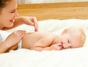 Массаж для новорожденных в домашних условиях: 11 правил и приёмов, противопоказания, видео