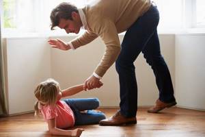 Почему нельзя бить детей: 5 страшных последствий физических наказаний и 5 способов наказывать правильно