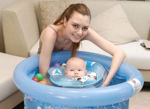 Ванночка для купания новорожденных: 7 типов аксессуара, правила эксплуатации