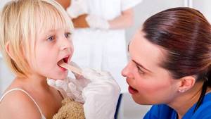 Вирусная ангина у детей: 6 диагностических признаков и подходы к лечению